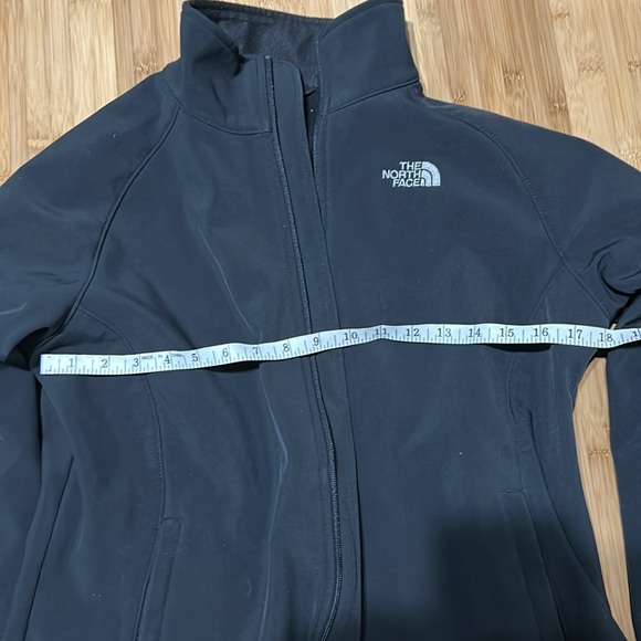 North Face Jacket - Picture 5 of 7